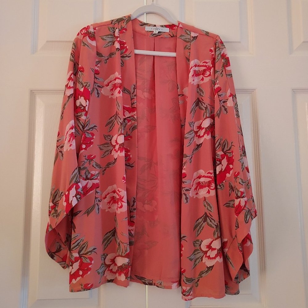 Beautiful floral Kimono size small